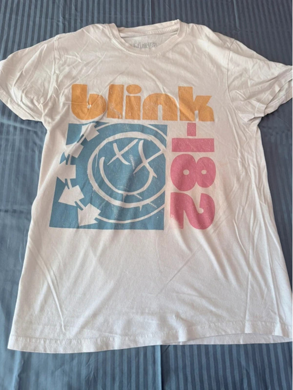Blink-182 Smiley Face Graphic T-Shirt 1268